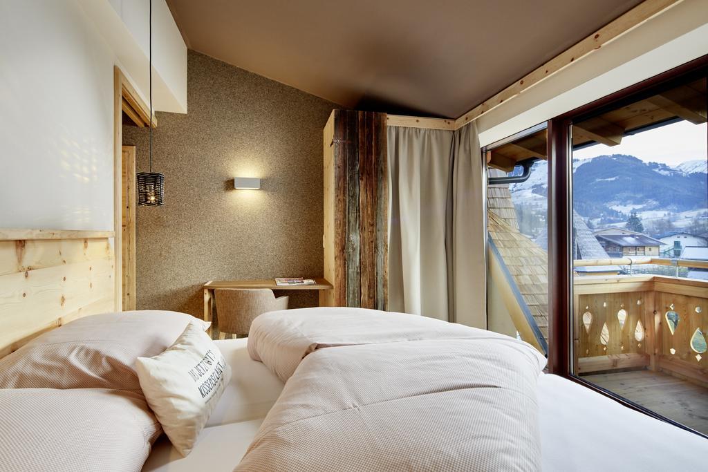 Lifestyle Hotel Eder Maria Alm am Steinernen Meer Exterior photo